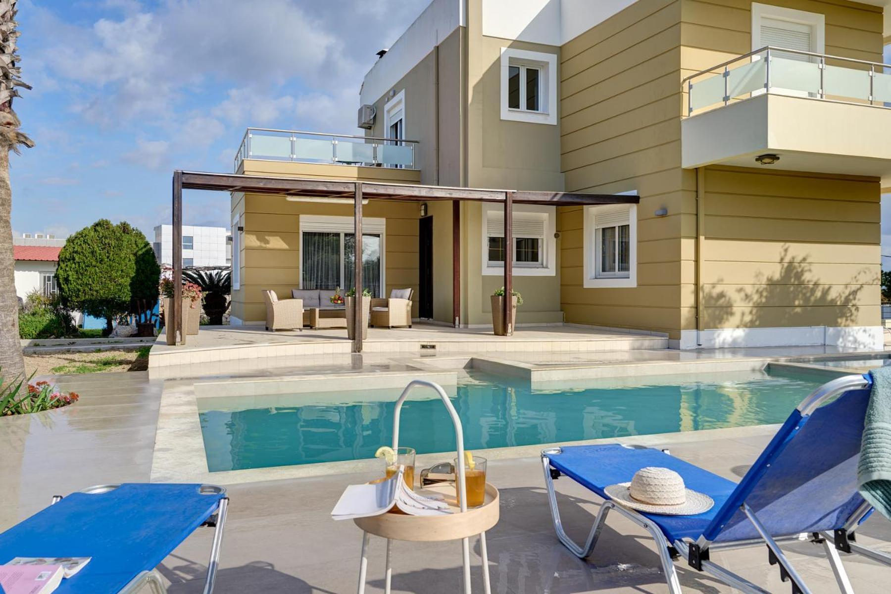 Gia's Luxury Villa Asgourou